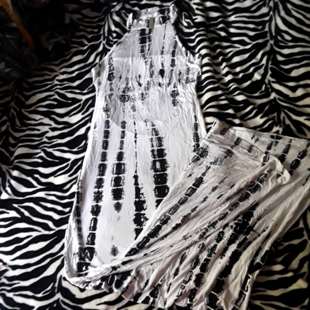 Pinklicious Black & white cutout Maxi Dress